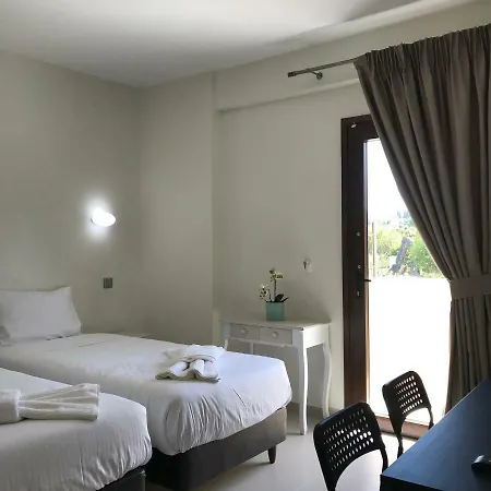The Little Luxury Ипсос