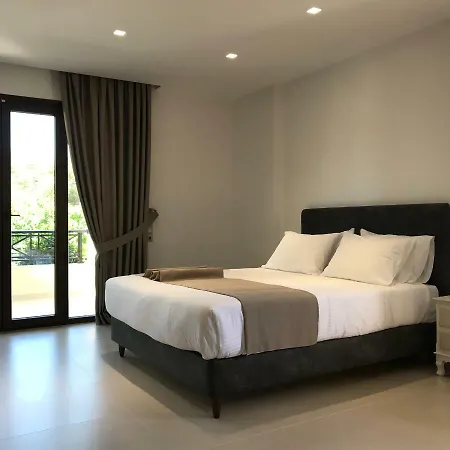 The Little Luxury Apartamento Ýpsos