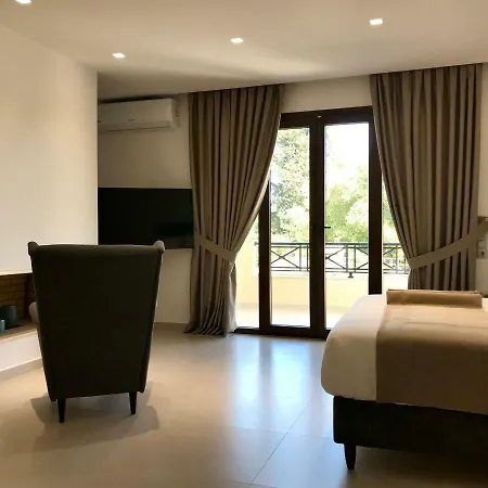 The Little Luxury Ýpsos
