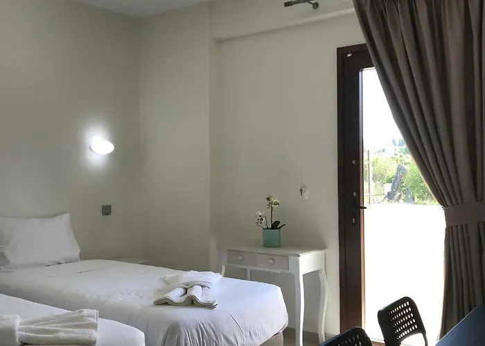 The Little Luxury Ýpsos