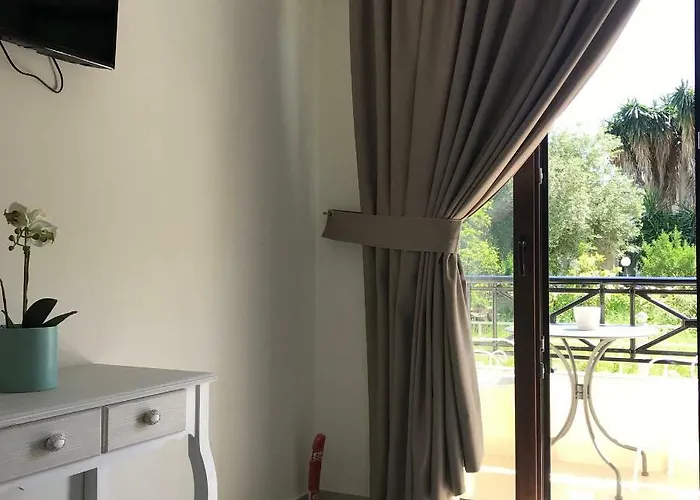 The Little Luxury Ýpsos
