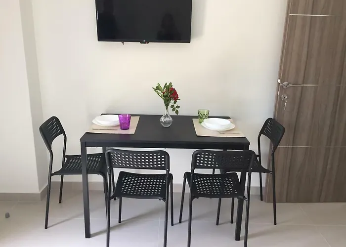 The Little Luxury Ýpsos